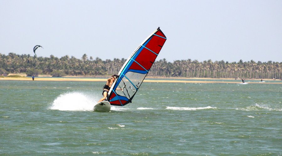 windsurfing